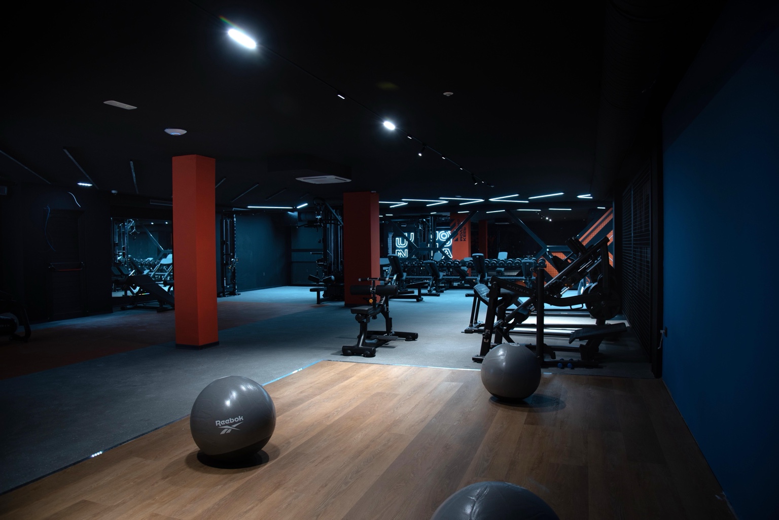 Sala Onfit ordenada y preparada